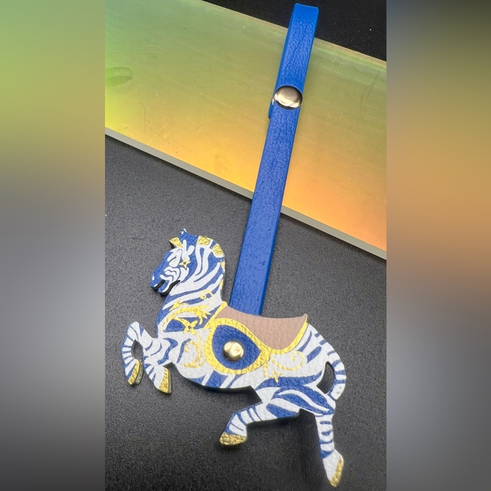 Louis Vuitton Collectible 2024 Holiday Carousel bag charms - Picture 6 of 11